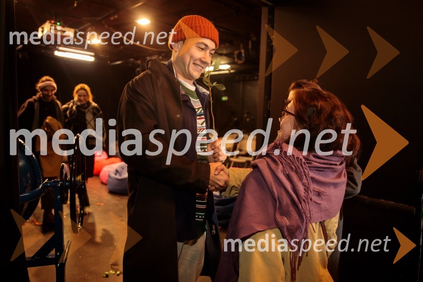  Dan Pikalo, scenograf;  Živa BrglezKje mi živimo, premiera avtorske predstave, SMG Ljubljana