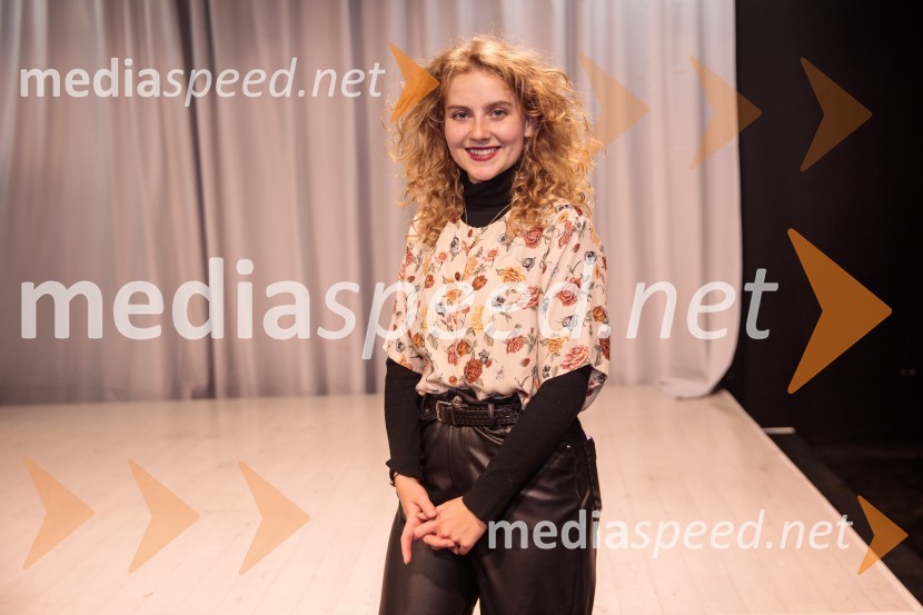  Suzana Krevh, igralkaKje mi živimo, premiera avtorske predstave, SMG Ljubljana