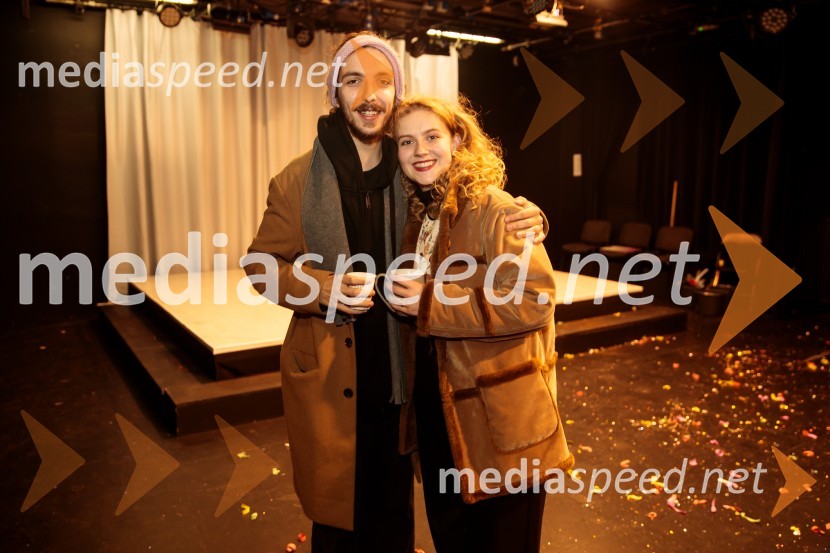  Bor Ravbar, režiser;  Suzana Krevh, igralkaKje mi živimo, premiera avtorske predstave, SMG Ljubljana