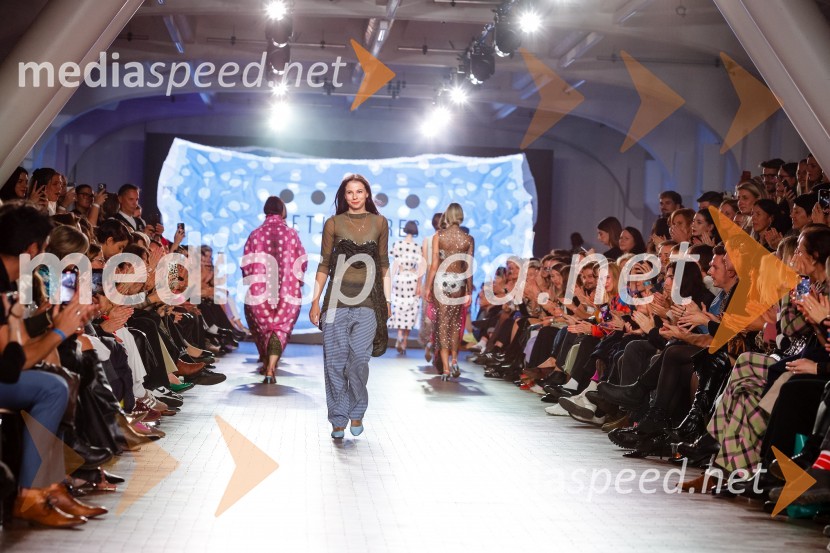  Petja Zorec, modna oblikovalkaDevet modnih revij, ki so navdušile obiskovalce na prvem dnevu LJFW