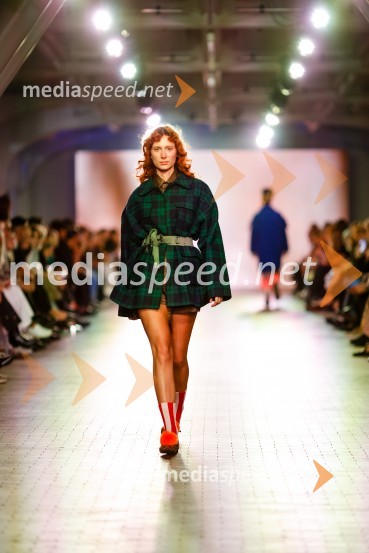  Nina Barbara GorenjakDevet modnih revij, ki so navdušile obiskovalce na prvem dnevu LJFW