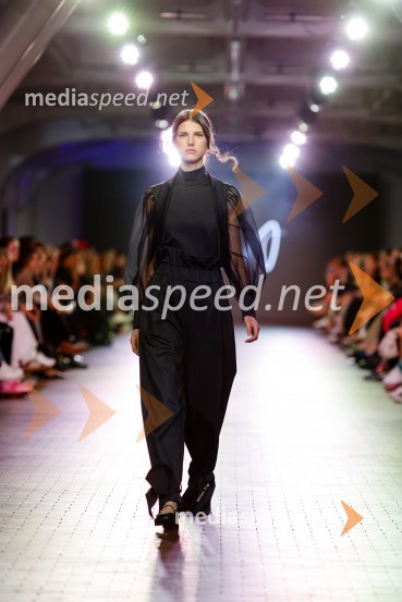  Tia Grbić, Immortal ModelsDevet modnih revij, ki so navdušile obiskovalce na prvem dnevu LJFW