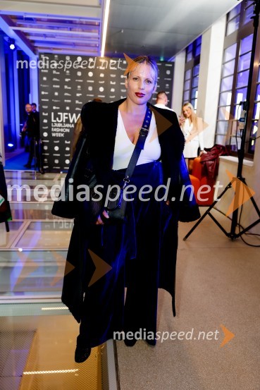  Manja Stević, voditeljica, Jutro na PlanetuDevet modnih revij, ki so navdušile obiskovalce na prvem dnevu LJFW