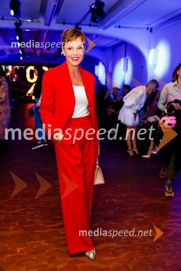  Tanja Matko, avtorica in urednica www.planet-lepote.comDevet modnih revij, ki so navdušile obiskovalce na prvem dnevu LJFW