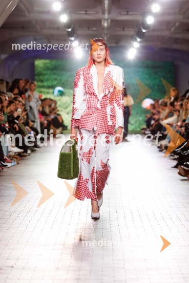  Andreja Slavič, Immortal ModelsDevet modnih revij, ki so navdušile obiskovalce na prvem dnevu LJFW