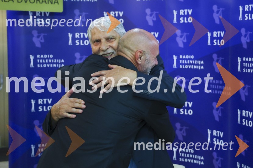  Boris Cavazza, igralec;  Janko Petrovec, odgovorni urednik, Radio KoperSlavnostni koncert ob 75-letnici Radia Koper s podelitvijo nagrade Franeta Milčinskega Ježka