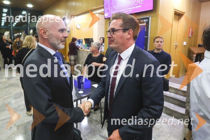  Janko Petrovec, odgovorni urednik, Radio Koper;  ... Slavnostni koncert ob 75-letnici Radia Koper s podelitvijo nagrade Franeta Milčinskega Ježka