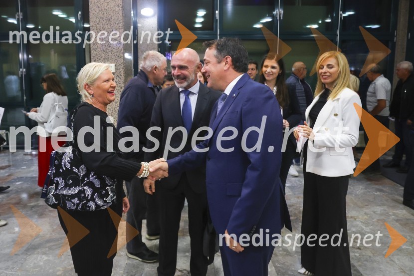  ... ;  Janko Petrovec, odgovorni urednik, Radio Koper;  Matej Arčon, minister za Slovence v zamejstvu in po svetuSlavnostni koncert ob 75-letnici Radia Koper s podelitvijo nagrade Franeta Milčinskega Ježka