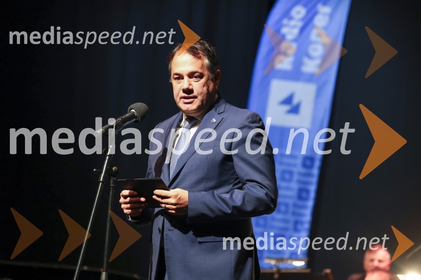  Matej Arčon, minister za Slovence v zamejstvu in po svetuSlavnostni koncert ob 75-letnici Radia Koper s podelitvijo nagrade Franeta Milčinskega Ježka