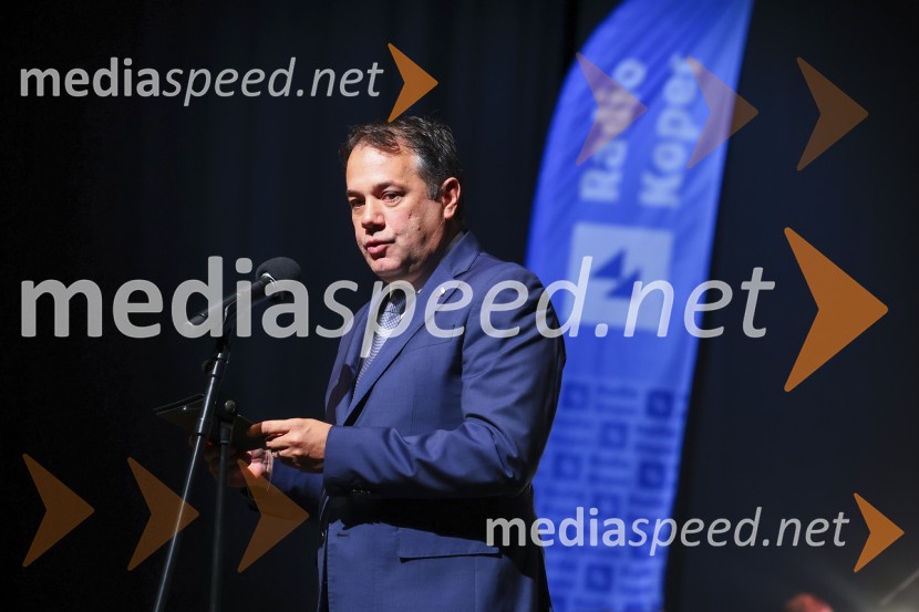  Matej Arčon, minister za Slovence v zamejstvu in po svetuSlavnostni koncert ob 75-letnici Radia Koper s podelitvijo nagrade Franeta Milčinskega Ježka