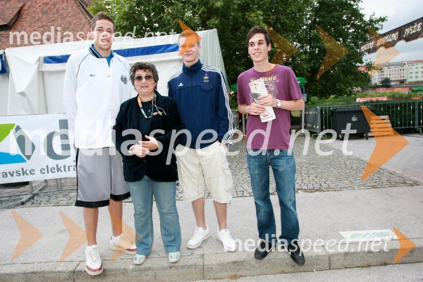 Arian Iliaz, Kemal Jamaković, Jožef Ojsteršek ter Dragica Petrovič, režiserka in producentka17. Festival Lent 2009, otvoritveni vikend