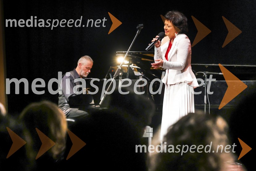  Lara Jankovič, igralkaSlavnostni koncert ob 75-letnici Radia Koper s podelitvijo nagrade Franeta Milčinskega Ježka