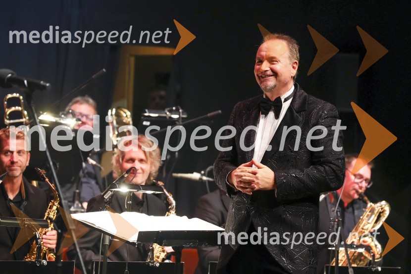  Patrik Greblo, dirigentSlavnostni koncert ob 75-letnici Radia Koper s podelitvijo nagrade Franeta Milčinskega Ježka