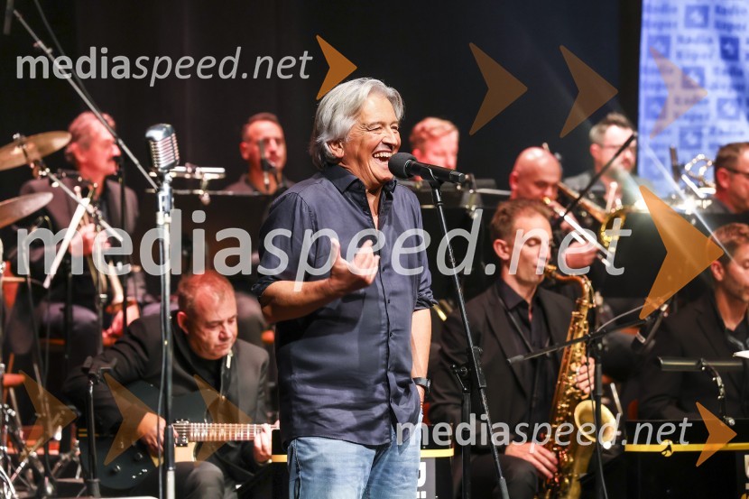  Iztok Mlakar, kantavtor, gledališki igralecSlavnostni koncert ob 75-letnici Radia Koper s podelitvijo nagrade Franeta Milčinskega Ježka