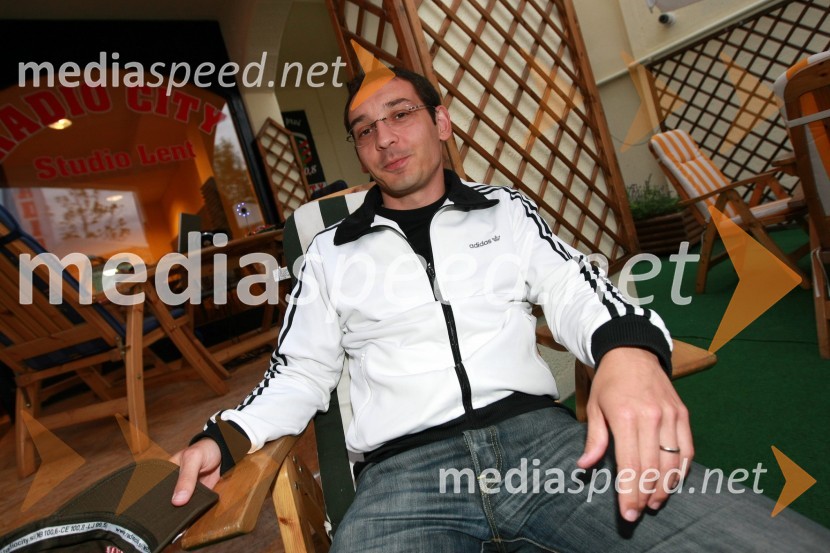 Tadej Toš, igralec17. Festival Lent 2009, otvoritveni vikend