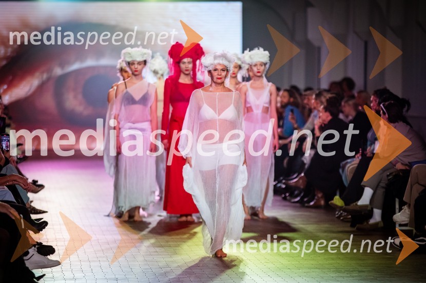  Pika  Zrim, urednica spletnega portala citylife.si in modna vplivnicaLjubljana Fashion Week 2024, modne revije, drugi dan