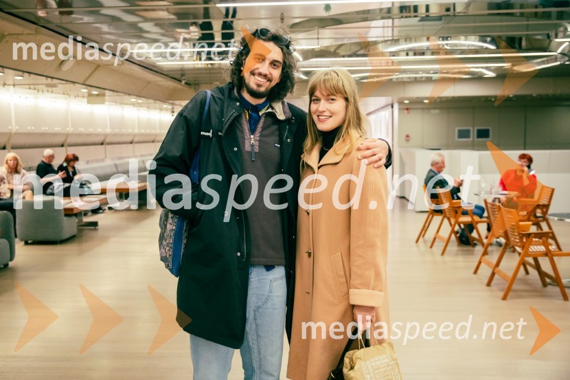  Mak  Tepšić, igralec;  Julita Kropec, igralkaComedie-Francaise s predstavo Hekuba, ne Hekuba na odru Cankarjevega doma