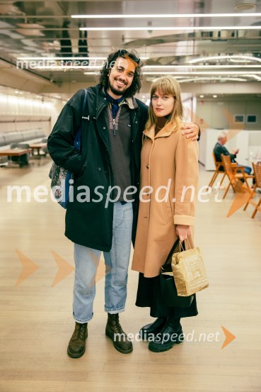  Mak  Tepšić, igralec;  Julita Kropec, igralkaComedie-Francaise s predstavo Hekuba, ne Hekuba na odru Cankarjevega doma