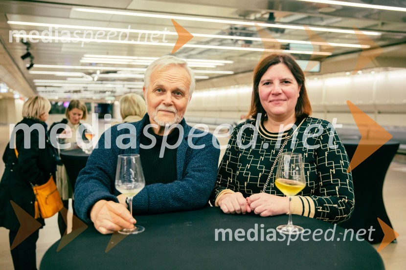  Niko Goršič, dramaturg in gledališki kritik;  Teja Pelko, novinarkaComedie-Francaise s predstavo Hekuba, ne Hekuba na odru Cankarjevega doma