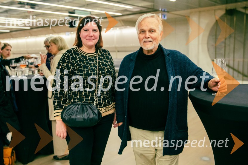  Teja Pelko, novinarka;  Niko Goršič, dramaturg in gledališki kritikComedie-Francaise s predstavo Hekuba, ne Hekuba na odru Cankarjevega doma