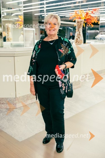  Irena  Butoln, germanistkaComedie-Francaise s predstavo Hekuba, ne Hekuba na odru Cankarjevega doma