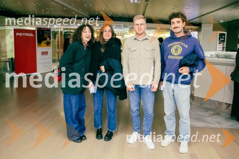 Comedie-Francaise s predstavo Hekuba, ne Hekuba na odru Cankarjevega doma