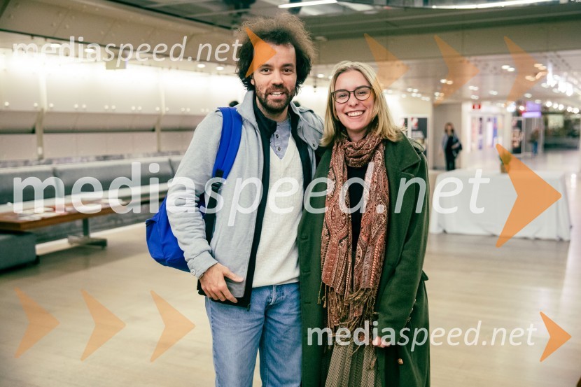  Blaž Šef, igralec;  ... Comedie-Francaise s predstavo Hekuba, ne Hekuba na odru Cankarjevega doma