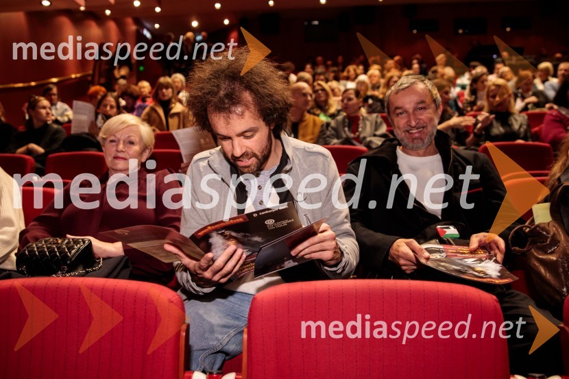  ... ;  Blaž Šef, igralec;  Ivan Peternelj, igralecComedie-Francaise s predstavo Hekuba, ne Hekuba na odru Cankarjevega doma