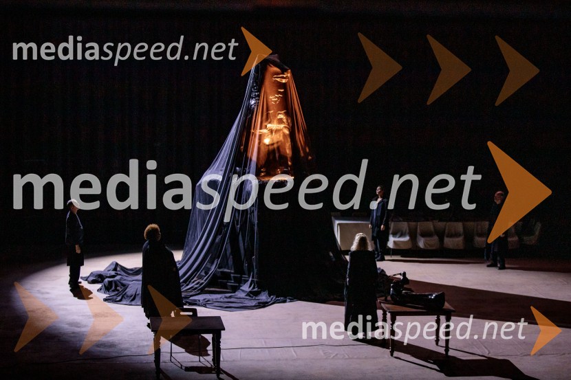 Comedie-Francaise s predstavo Hekuba, ne Hekuba na odru Cankarjevega doma