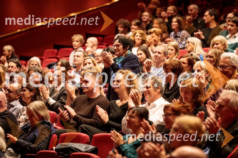 Comedie-Francaise s predstavo Hekuba, ne Hekuba na odru Cankarjevega doma