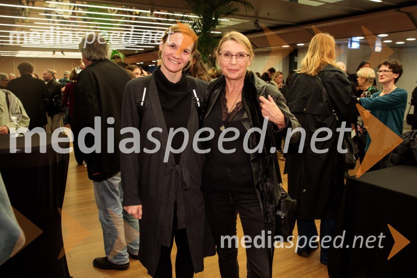  Maša Pelko, režiserka;  Darja Reichman, igralkaComedie-Francaise s predstavo Hekuba, ne Hekuba na odru Cankarjevega doma