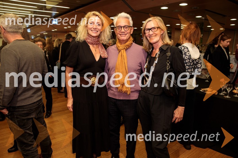  Elsa Lepoivre, igralka;  ... ;  ... Comedie-Francaise s predstavo Hekuba, ne Hekuba na odru Cankarjevega doma