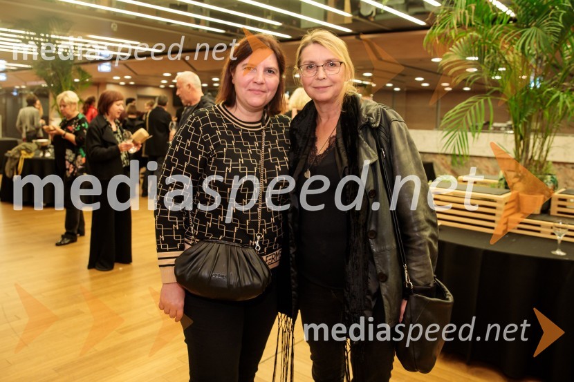  Teja Pelko, novinarka;  Darja Reichman, igralkaComedie-Francaise s predstavo Hekuba, ne Hekuba na odru Cankarjevega doma