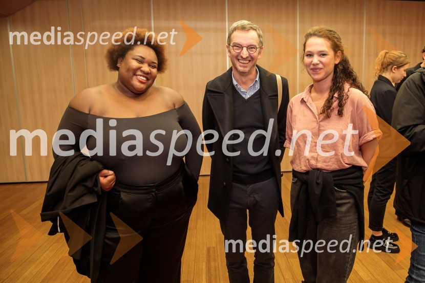  Séphora Pondi, igralka;  Karl Cogard, direktor, Francoski inštitut v Sloveniji;  ... Comedie-Francaise s predstavo Hekuba, ne Hekuba na odru Cankarjevega doma