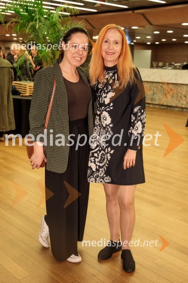  Zvezdana Lazar, Cankarjev dom;  Medeja  Medved, Cankarjev domComedie-Francaise s predstavo Hekuba, ne Hekuba na odru Cankarjevega doma