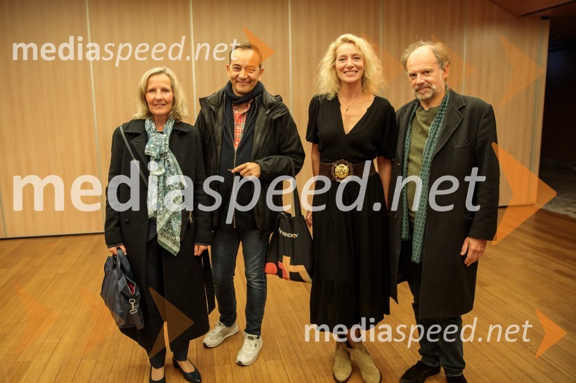  Florence Levy, Francoska veleposlanica v Sloveniji;  Éric Génovèse, igralec;  Elsa Lepoivre, igralka;  Denis Podalydès, igralecComedie-Francaise s predstavo Hekuba, ne Hekuba na odru Cankarjevega doma