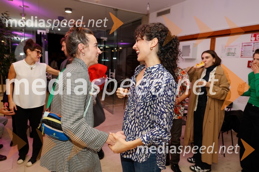  Kristina Aleksova, koreografinja;  Núria Capella, plesalkaTri četrt človeka, premiera plesne predstave