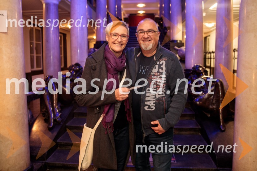  Lucija  Ćirović, stand up komičarka;  Boštjan Meglič - PeškaVid Valič z novo avtorsko komedijo Moška pamet