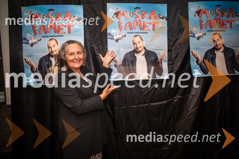  Amanda MlakarVid Valič z novo avtorsko komedijo Moška pamet