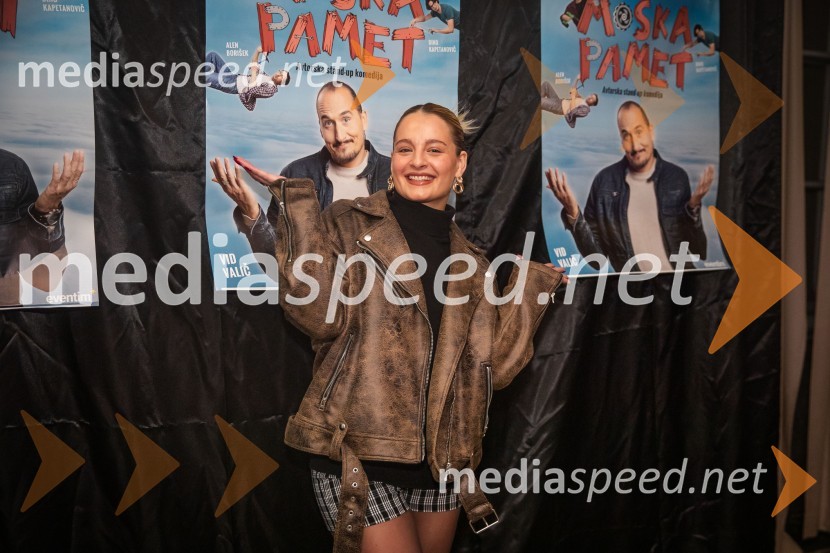  Ondina Klara Kerec, Radio AntenaVid Valič z novo avtorsko komedijo Moška pamet