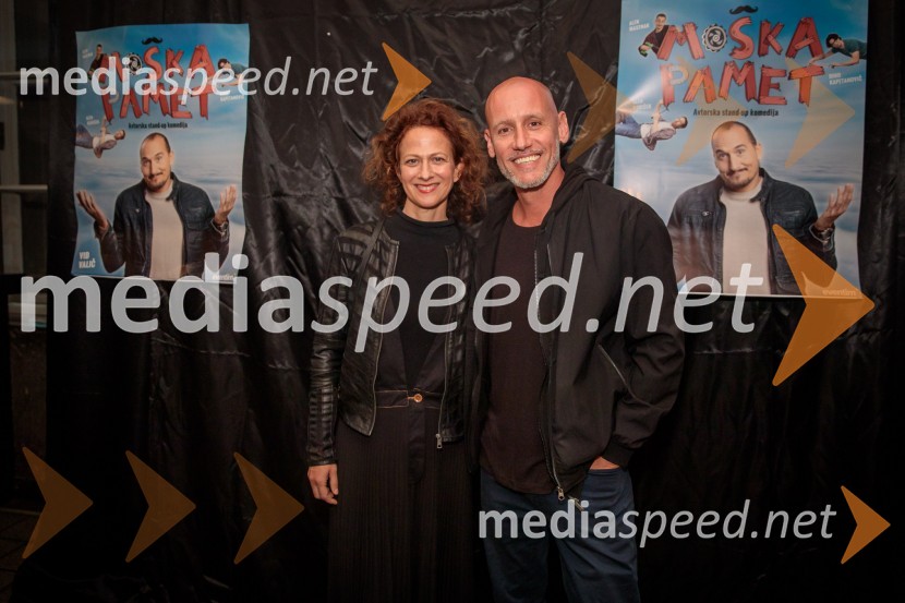  Nika  Veger, stilistka;  Peter Poles, televizijski voditeljVid Valič z novo avtorsko komedijo Moška pamet