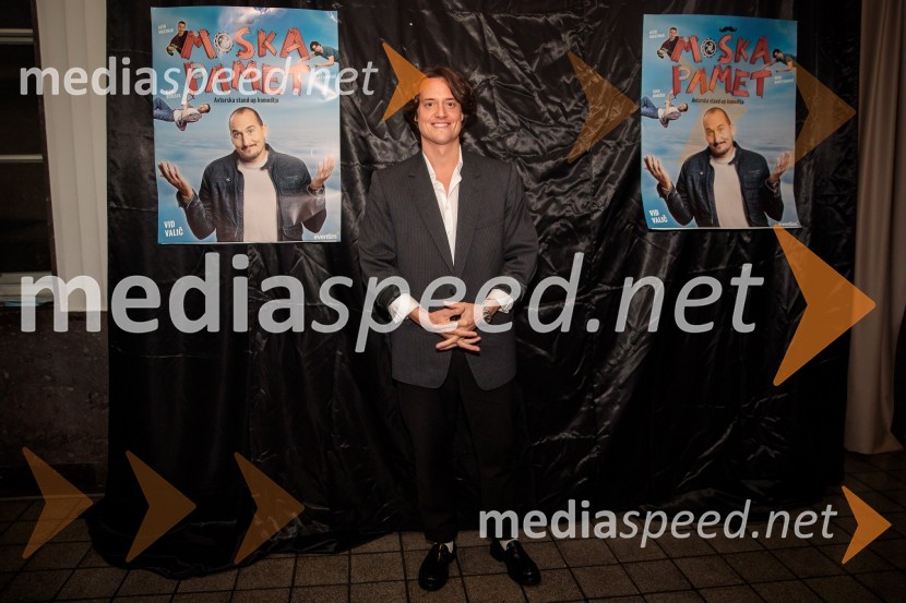  Domen Valič, igralecVid Valič z novo avtorsko komedijo Moška pamet