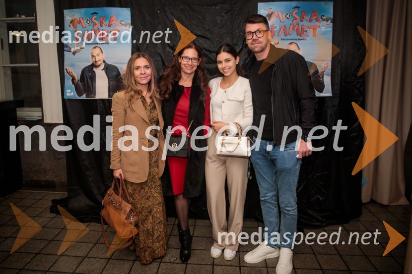  Viktorija Radojević Mavrič, direktorica marketinga in razvoja Mercator d.d.;  Katja Mlakar, direktorica, agencija AVI;  Maruša Mlakar;  Domen  Mavrič, Agencija AVIVid Valič z novo avtorsko komedijo Moška pamet