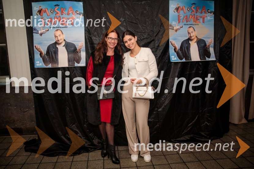  Katja Mlakar, direktorica, agencija AVI;  Maruša MlakarVid Valič z novo avtorsko komedijo Moška pamet