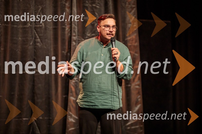  Alen Mastnak, stand up komikVid Valič z novo avtorsko komedijo Moška pamet