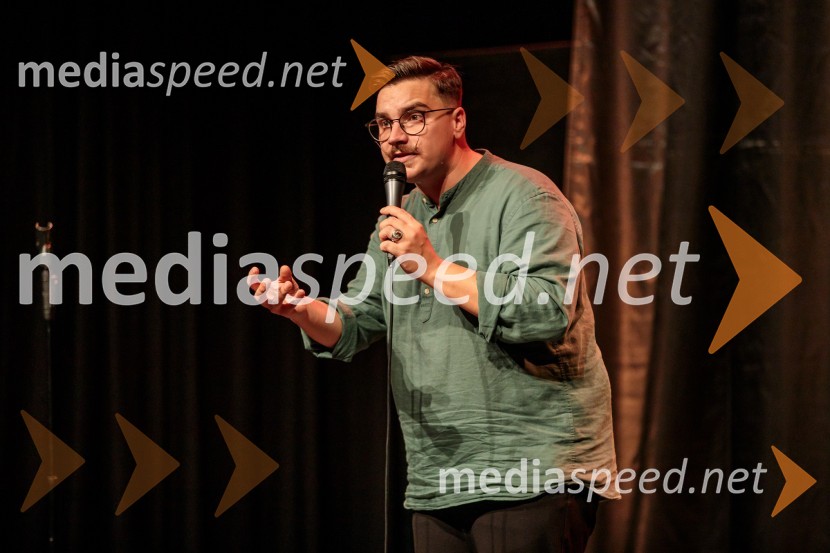  Alen Mastnak, stand up komikVid Valič z novo avtorsko komedijo Moška pamet