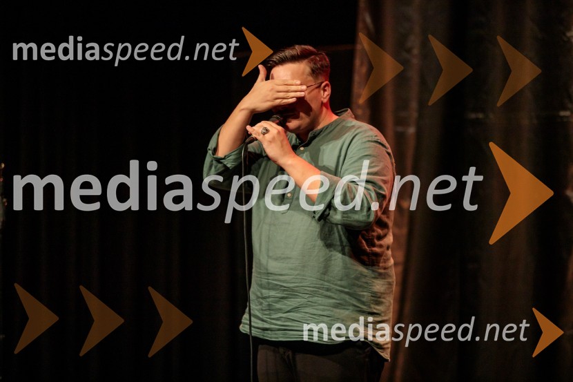  Alen Mastnak, stand up komikVid Valič z novo avtorsko komedijo Moška pamet