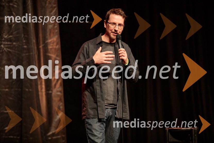  Alen Borišek, stand up komikVid Valič z novo avtorsko komedijo Moška pamet