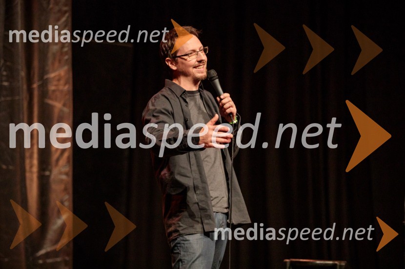  Alen Borišek, stand up komikVid Valič z novo avtorsko komedijo Moška pamet