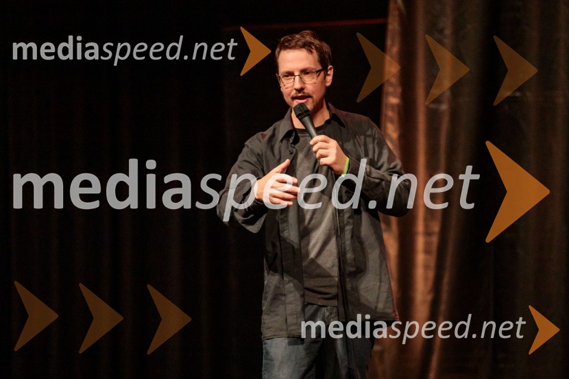  Alen Borišek, stand up komikVid Valič z novo avtorsko komedijo Moška pamet